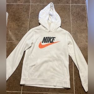 I don’t wear it no more but it’s still like brand new .